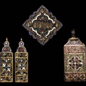 03-al-andalus-belt-buckles-bronze-enameled.jpg