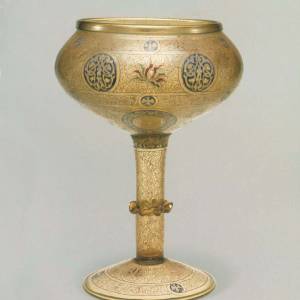 23-tazza-egypt-or-syria-13-14c-33.3cm-h-x24.8cm-diam.jpg