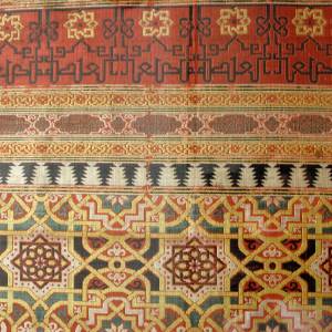 22-silk-lampas-fragment-14.c-spain-102x36.3cm-metmuseum-140005489-02.jpg