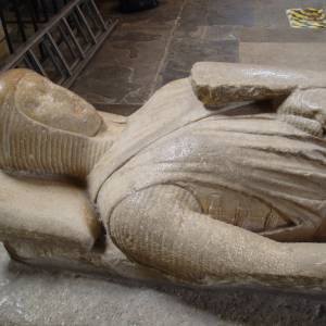 06-13th-c-knight-pershore-abbey.jpg